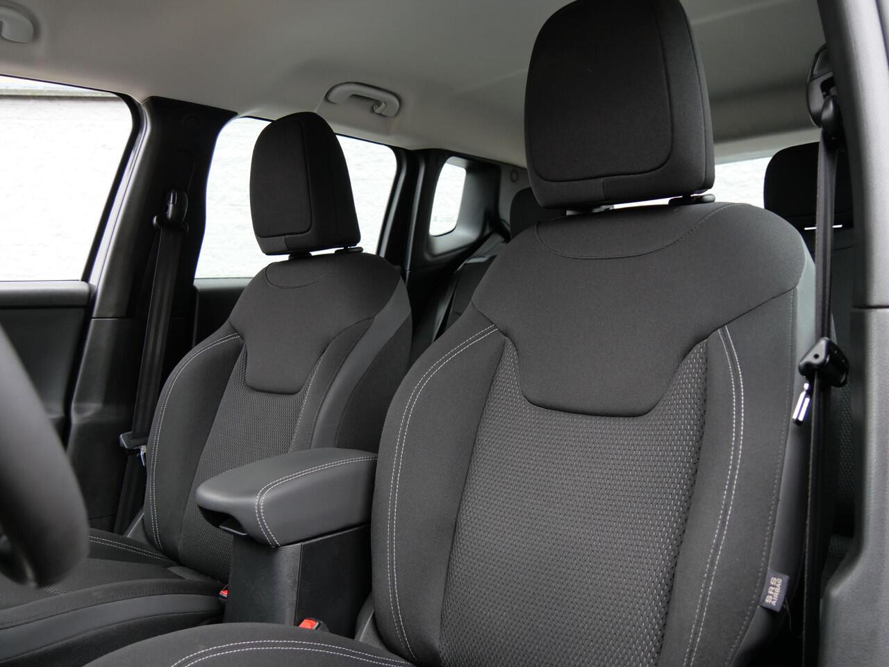 Jeep RENEGADE 1.3T LIMITED/ AFN. TREKHAAK/ CARPLAY/ PDC V+A/ ALL-SEASON BANDEN