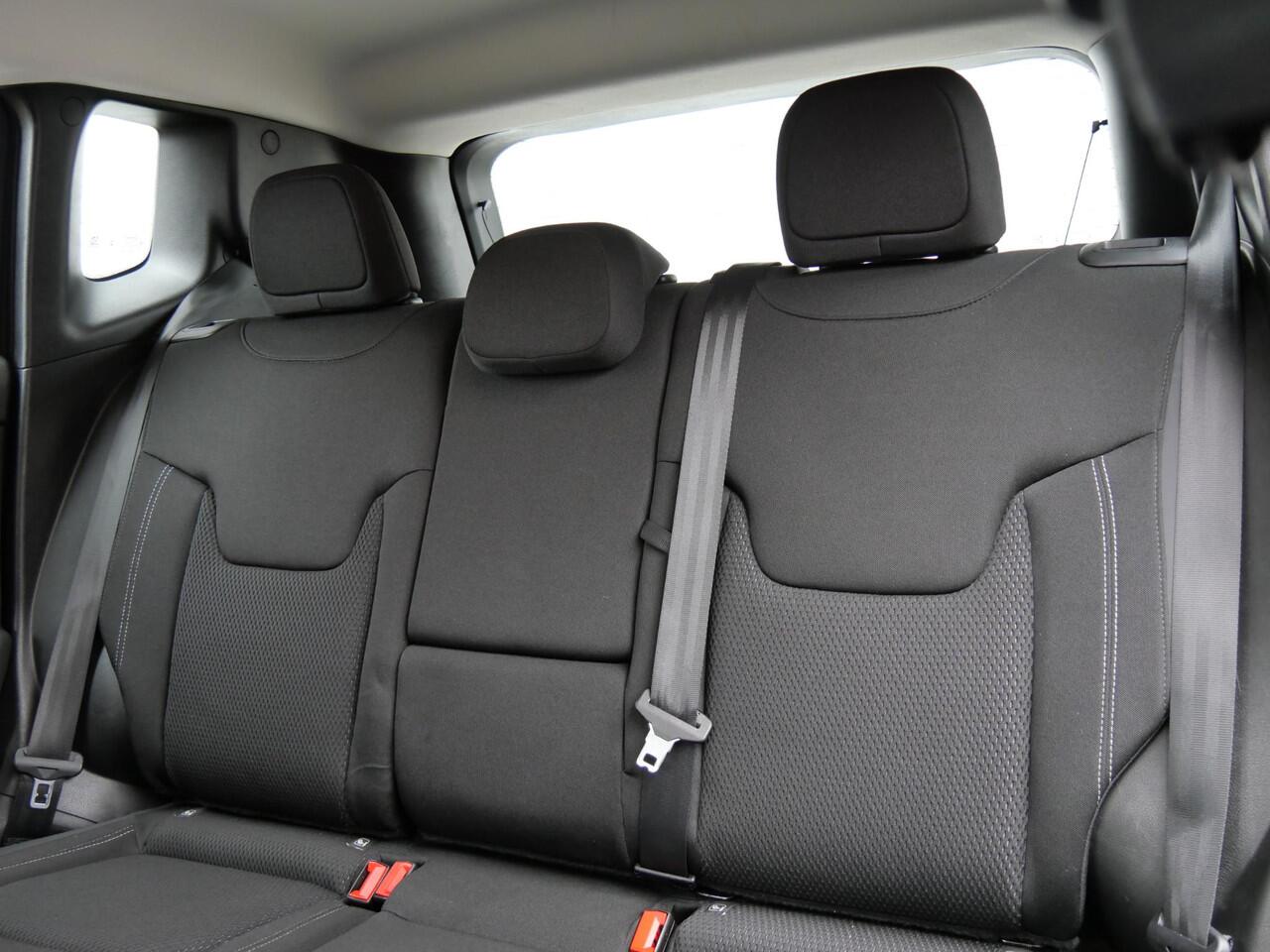 Jeep RENEGADE 1.3T LIMITED/ AFN. TREKHAAK/ CARPLAY/ PDC V+A/ ALL-SEASON BANDEN