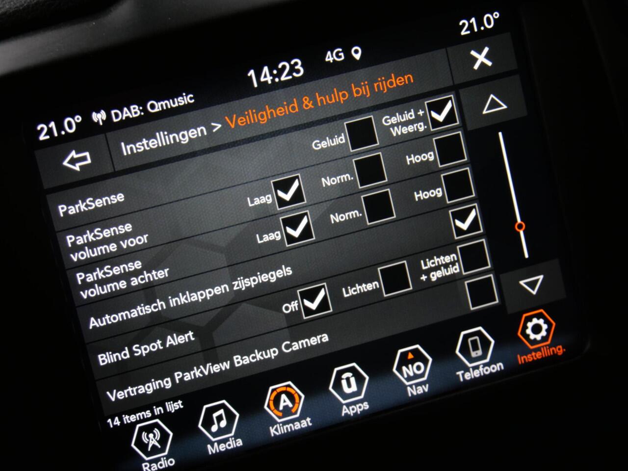 Jeep RENEGADE 4xe 240 PLUG-IN/ 19INCH/ LEER/ KENWOOD PREMIUM AUDIO/ KEYLESS