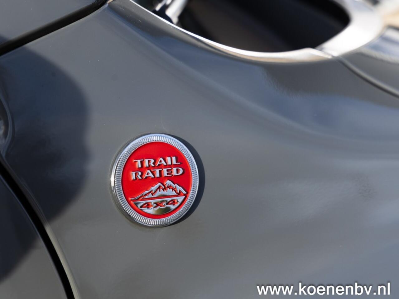 Jeep RENEGADE 4xE 240pk 4x4 Autom. PHEV Trailhawk CLIMATE C. / PANO / CRUISE C.