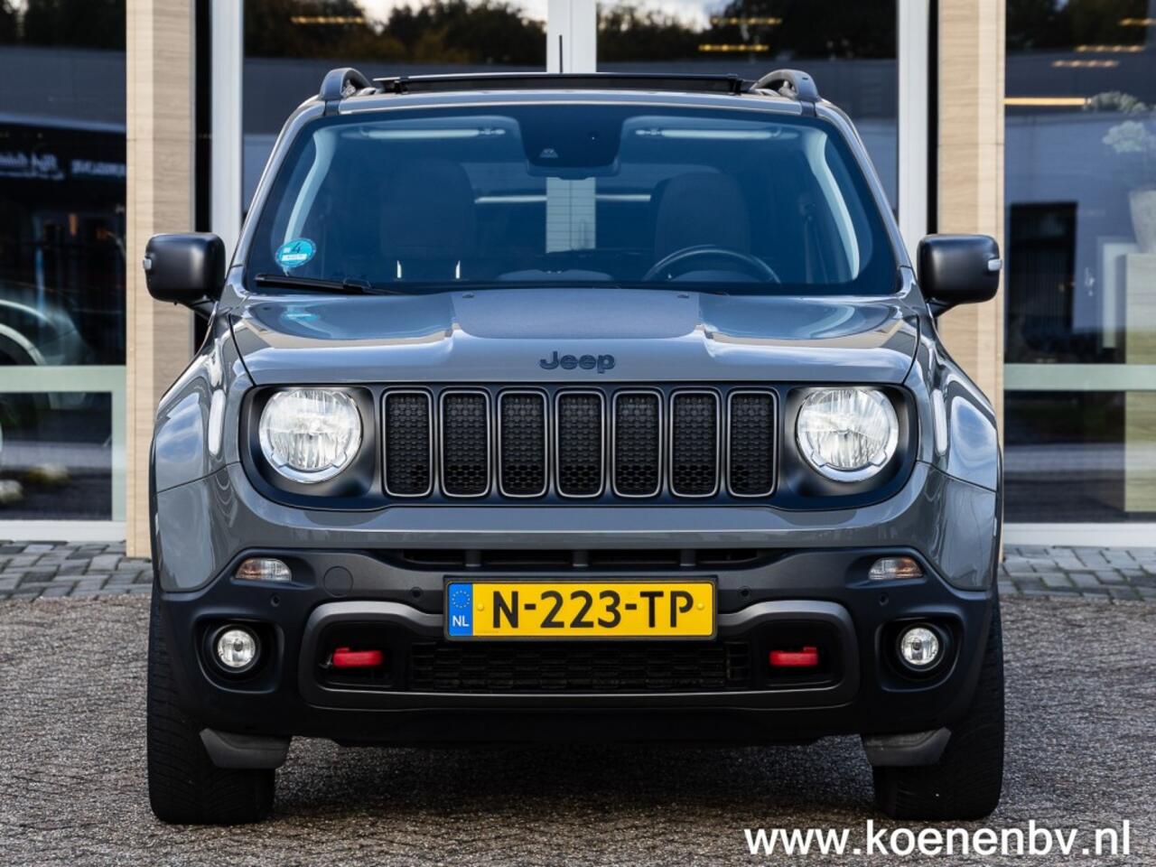 Jeep RENEGADE 4xE 240pk 4x4 Autom. PHEV Trailhawk CLIMATE C. / PANO / CRUISE C.