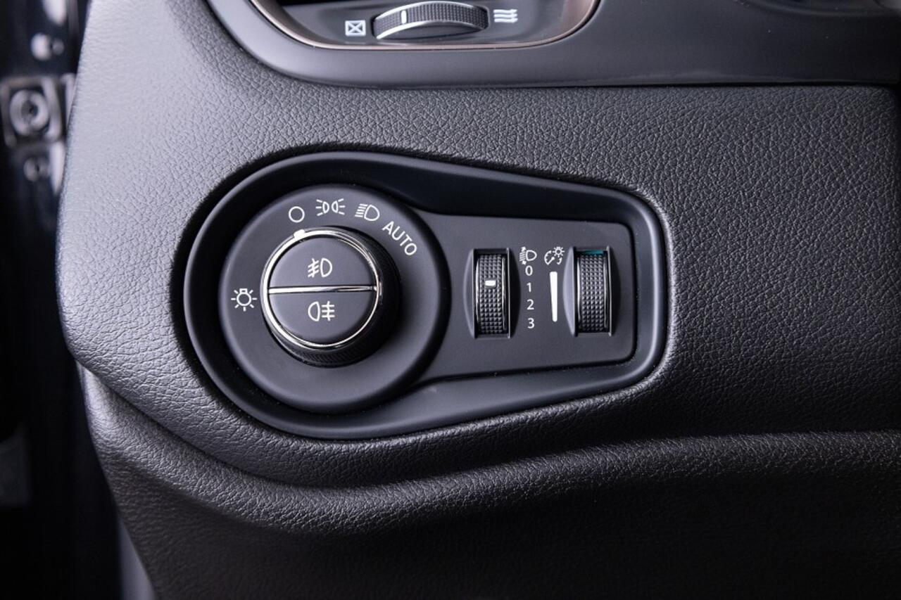 Jeep RENEGADE 4 x e 240 Plug-in Hybrid Upland | Full LED | ECC | PDC | CARPLAY