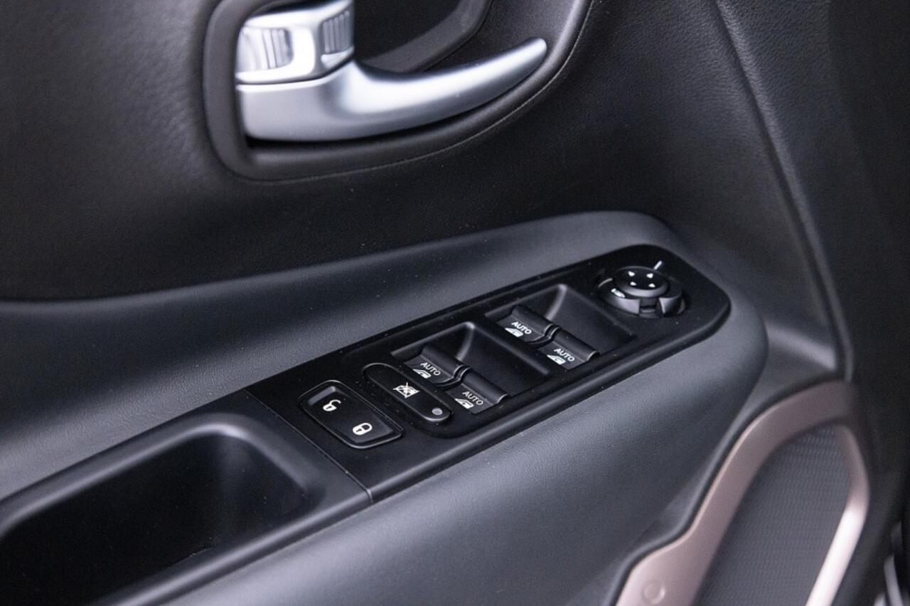 Jeep RENEGADE 4 x e 240 Plug-in Hybrid Upland | Full LED | ECC | PDC | CARPLAY