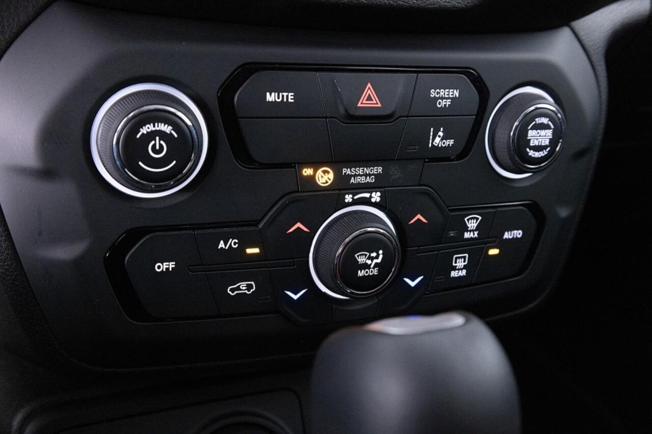 Jeep RENEGADE 4 x e 240 Plug-in Hybrid Upland | Full LED | ECC | PDC | CARPLAY