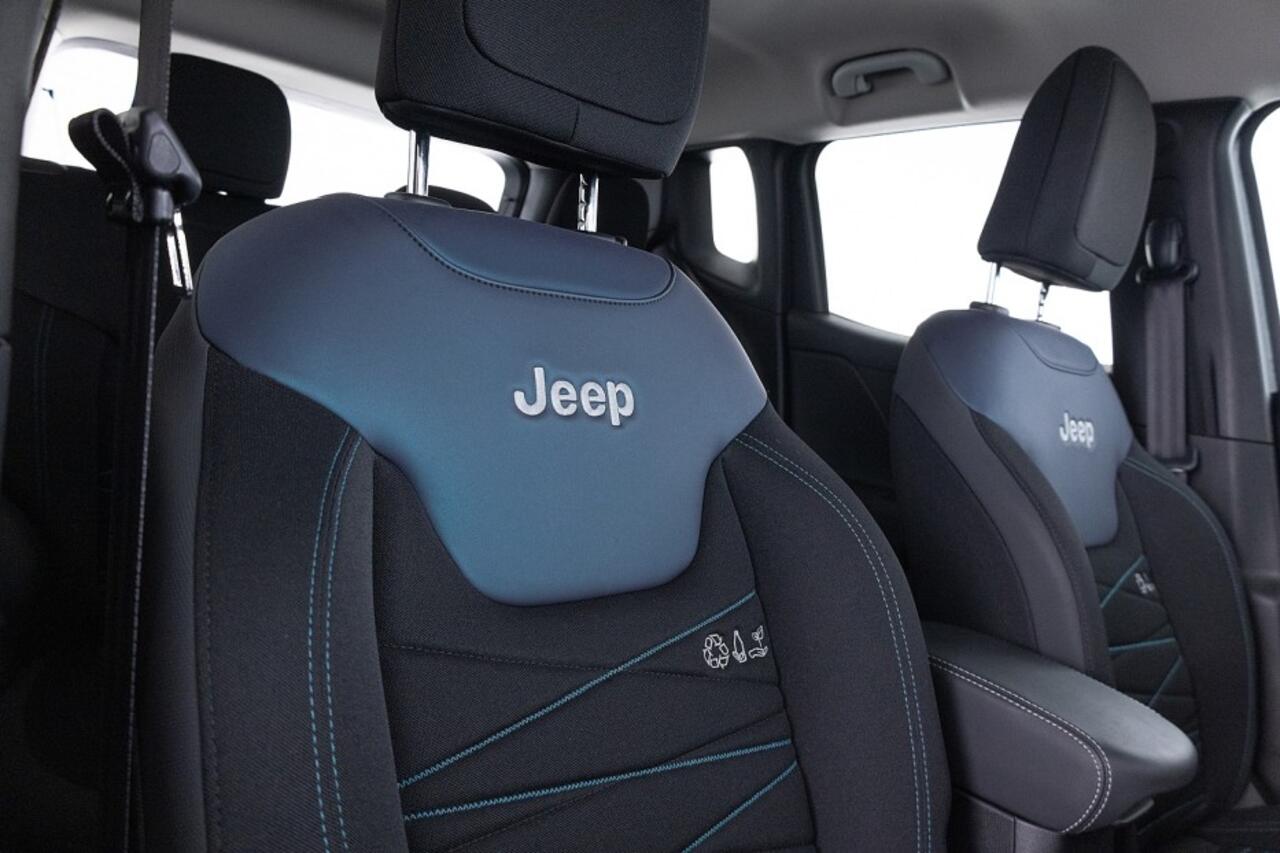 Jeep RENEGADE 4 x e 240 Plug-in Hybrid Upland | Full LED | ECC | PDC | CARPLAY