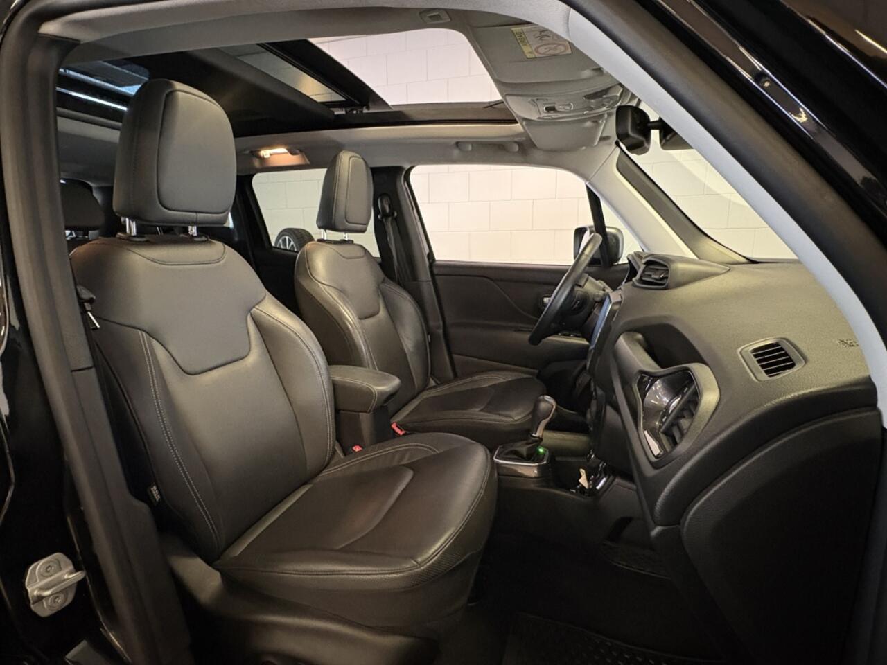 Jeep RENEGADE 4xe 240 Hybrid S | Panorama Dak | Lederen Bekleding