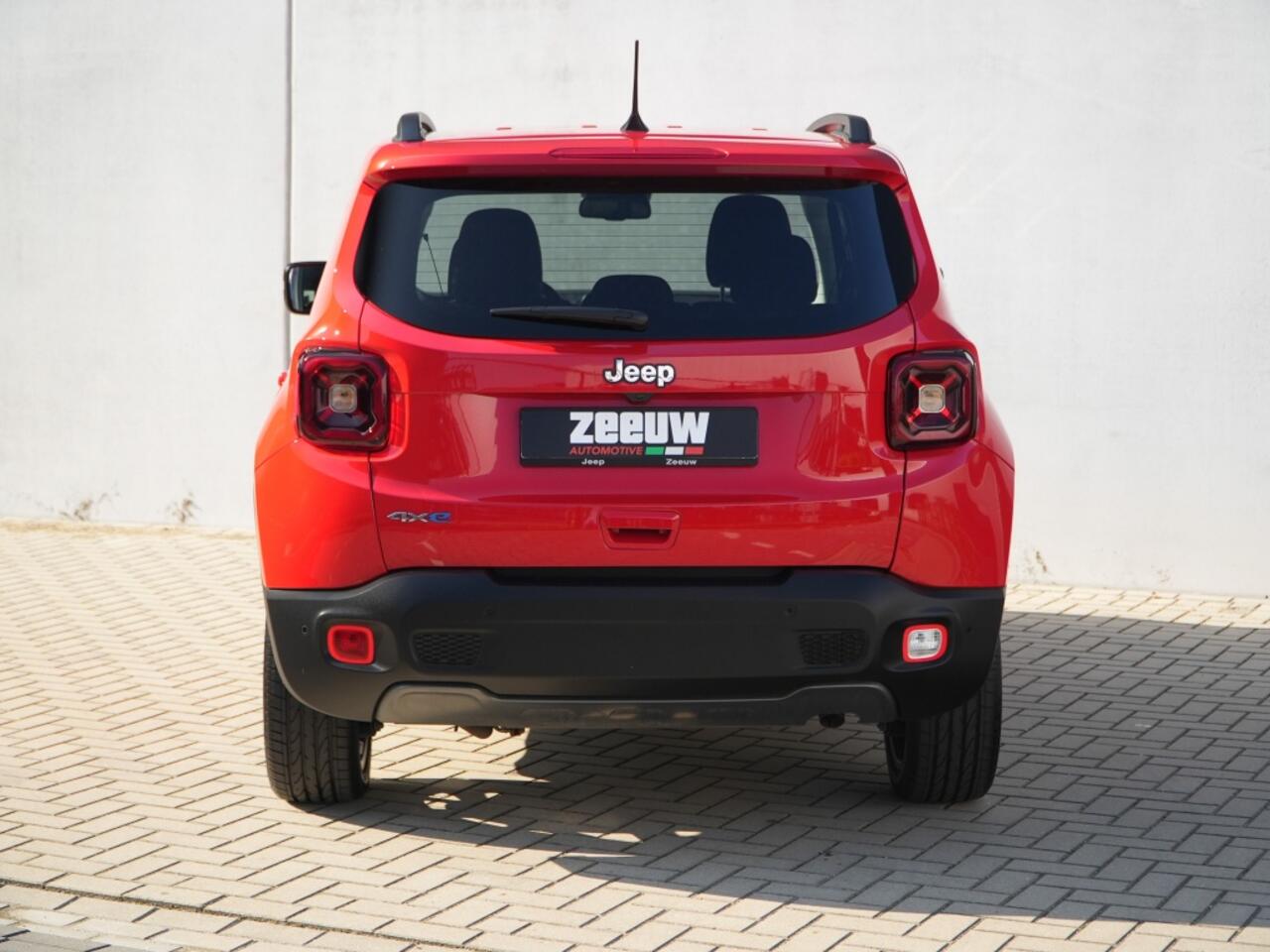 Jeep RENEGADE 4xe 240 PK Hybrid S | Leder | Navi | Winter | LED | Camera | 19"