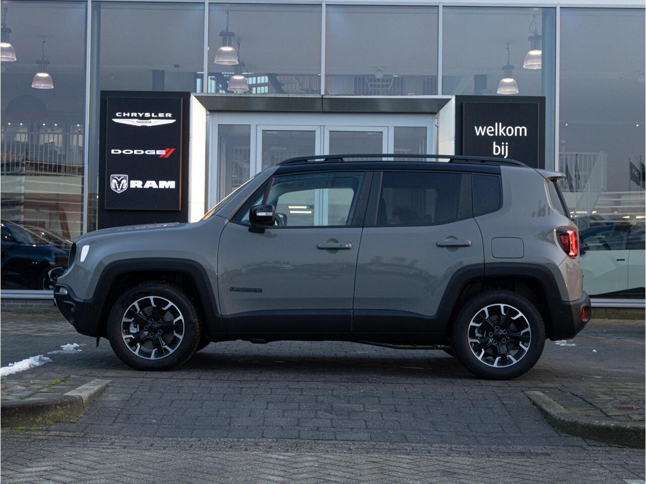 Jeep RENEGADE 4xe 240 Plug-in Hybrid Electric Trailhawk | Unieke Jeep Renegade | Groot Navi | LED | PDC |