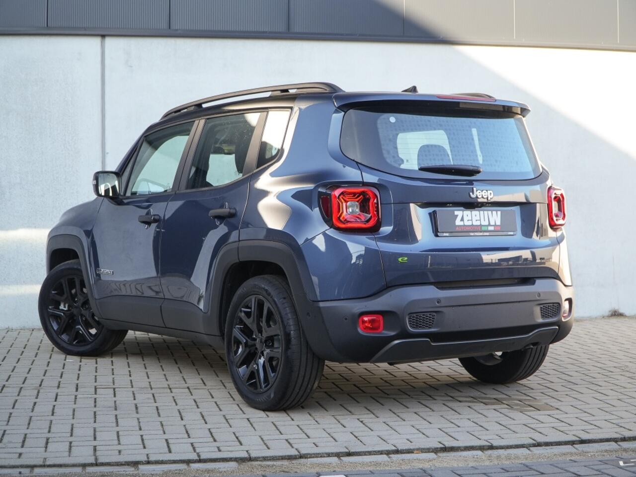 Jeep RENEGADE 1.5T e-Hybrid 130 PK Summit | Leder | Navi | LED | Camera | 18"