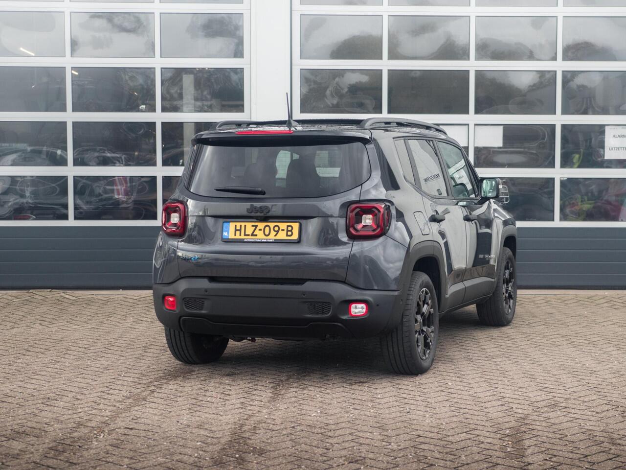 Jeep RENEGADE 4xe 240 Plug-in Hybrid Electric The North Star | Teck Pack | Winter Pack | Navi
