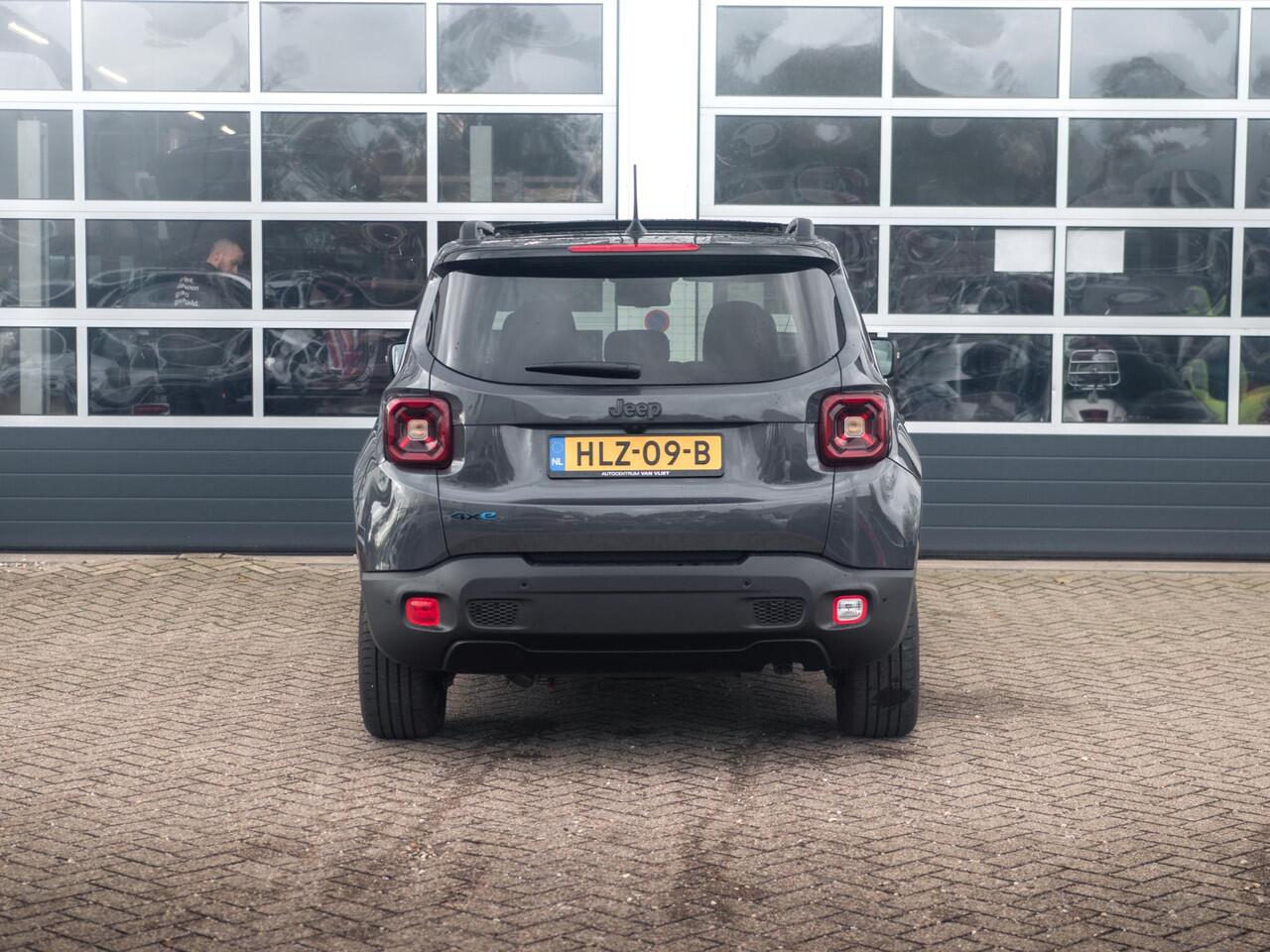 Jeep RENEGADE 4xe 240 Plug-in Hybrid Electric The North Star | Teck Pack | Winter Pack | Navi