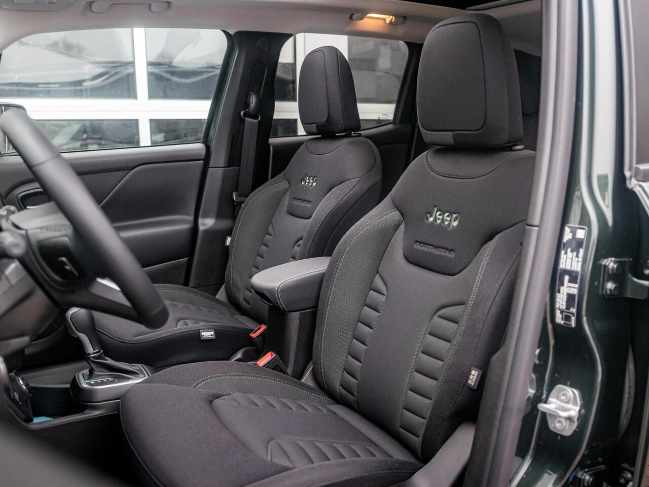 Jeep RENEGADE 4xe 240 Plug-in Hybrid Electric The North Star | Teck Pack | Winter Pack | Navi