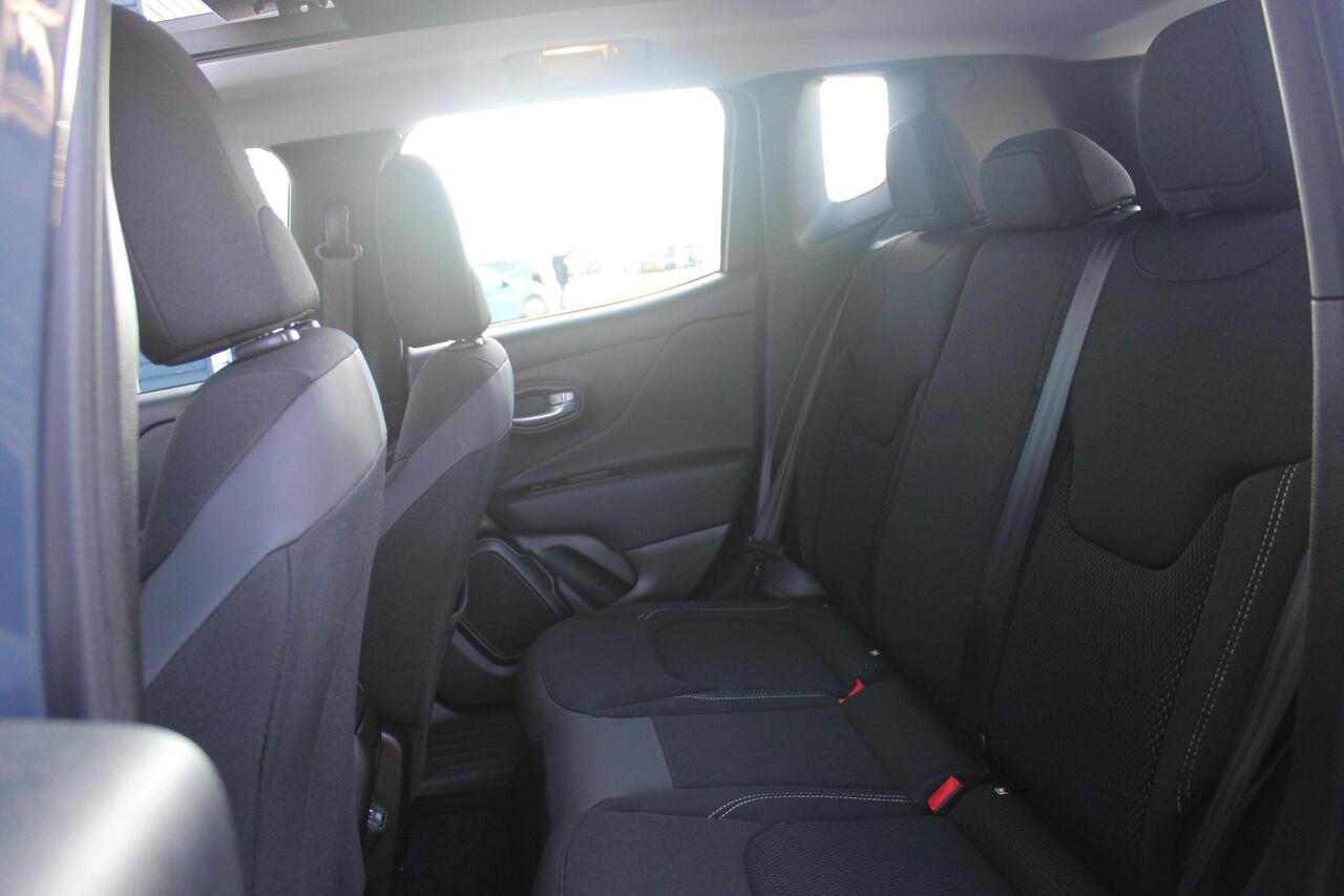 Jeep RENEGADE 1.5T 140PK e-Hybrid | PANORAMISCH SCHUIF/KANTEL DAK | DRAADLOZE APPLE CARPLAY/ANDROID AUTO | FULL LED KOPLAMPEN | DODEHOEK DETECTIE | ADAPTIVE CRUISE CONTROL | LICHTMETALEN VELGEN 17" | ACHTERUITRIJ CAMERA | DAB+ RADIO | NAVIGATIE | PARKEERSENSOREN VOOR +