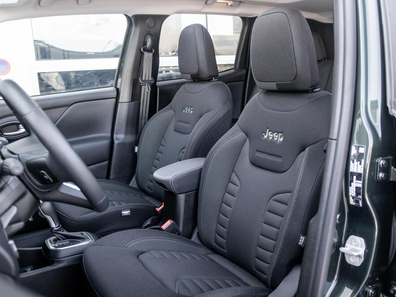 Jeep RENEGADE 4xe 240 Plug-in Hybrid Electric The North Star | Schuif/Kanteldak | Winter Pack | Techno Green