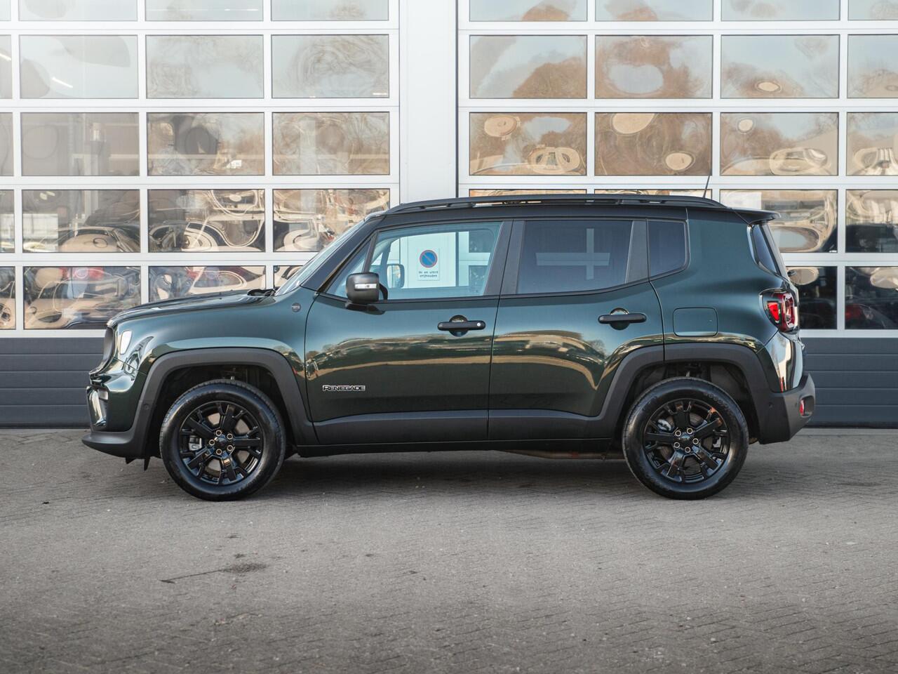 Jeep RENEGADE 4xe 240 Plug-in Hybrid Electric The North Star | Schuif/Kanteldak | Winter Pack | Techno Green