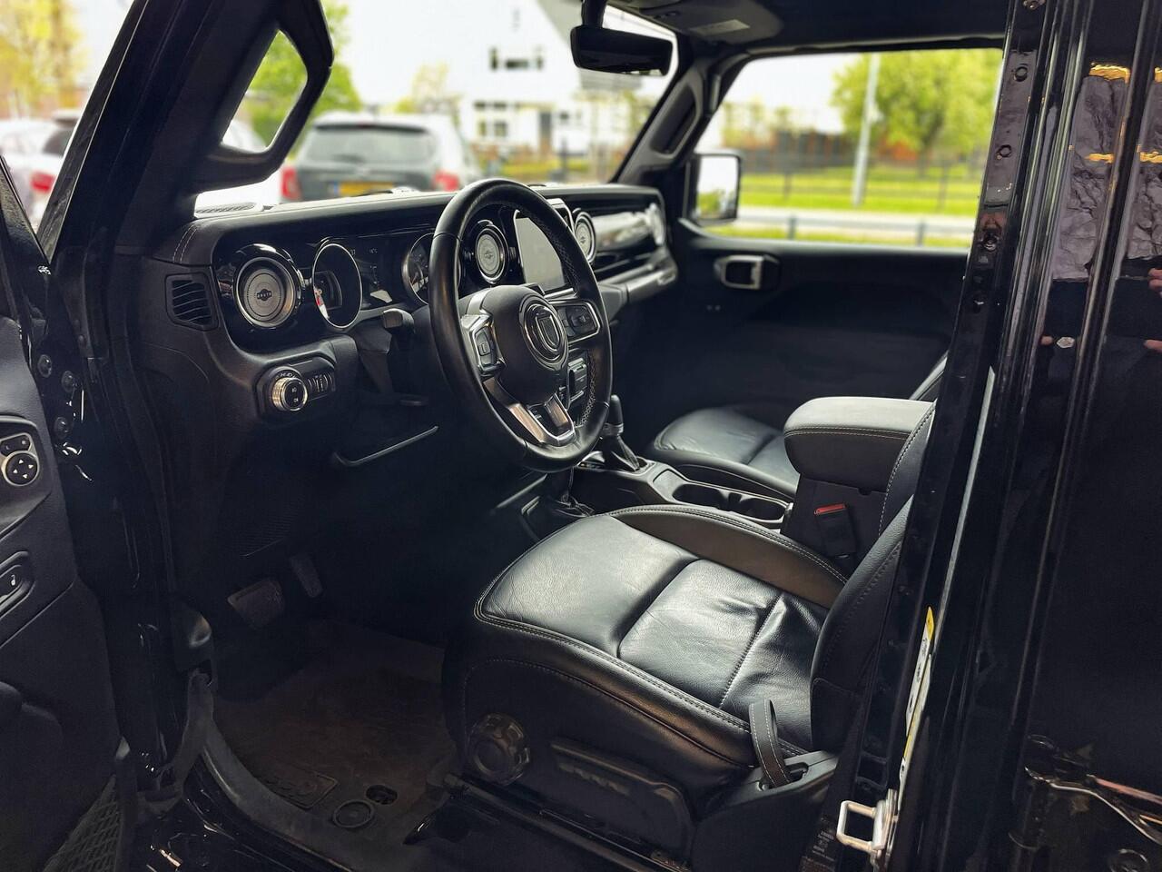 Jeep WRANGLER Unlimited 2.0T Sahara |Originele Brute | Richmond | 5 Pers | Volleder | Hardtop + Open dak | Navi | Etc.