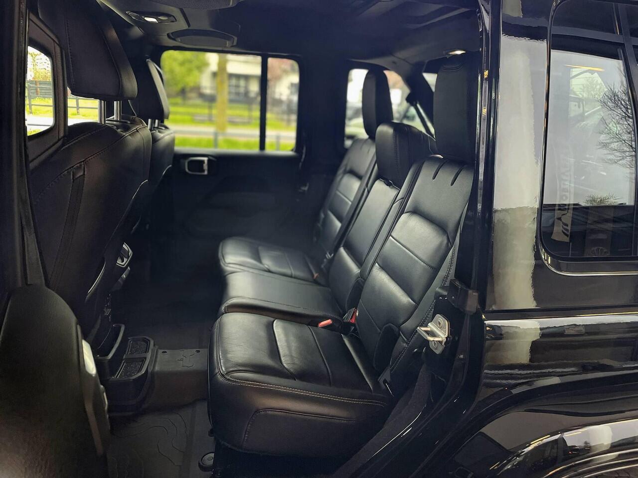 Jeep WRANGLER Unlimited 2.0T Sahara |Originele Brute | Richmond | 5 Pers | Volleder | Hardtop + Open dak | Navi | Etc.