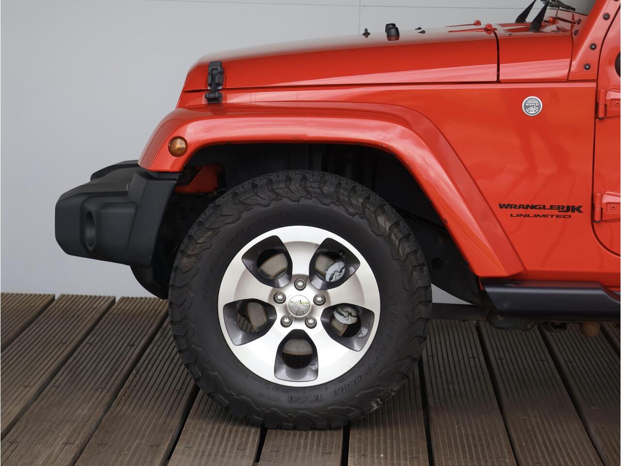 Jeep WRANGLER 2.8 CRD Sahara | Grijs kenteken | Cruise Control | 18 INCH |