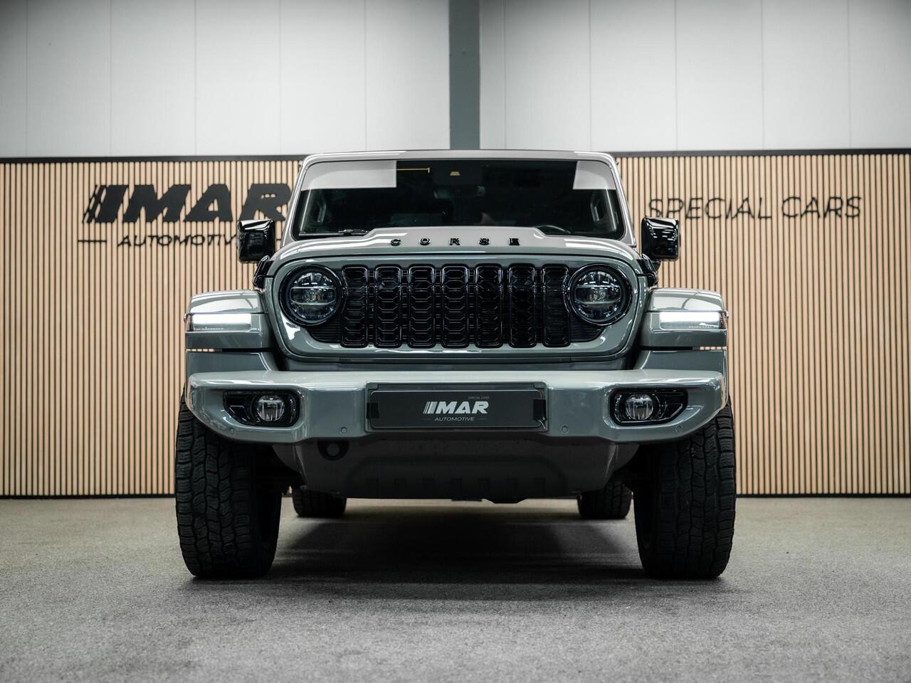 Jeep WRANGLER 2.2D Sahara | Grijs Kenteken | Stoel en stuurverwarming | Custom Corse Edition | Trekhaak | Alpine Sound |