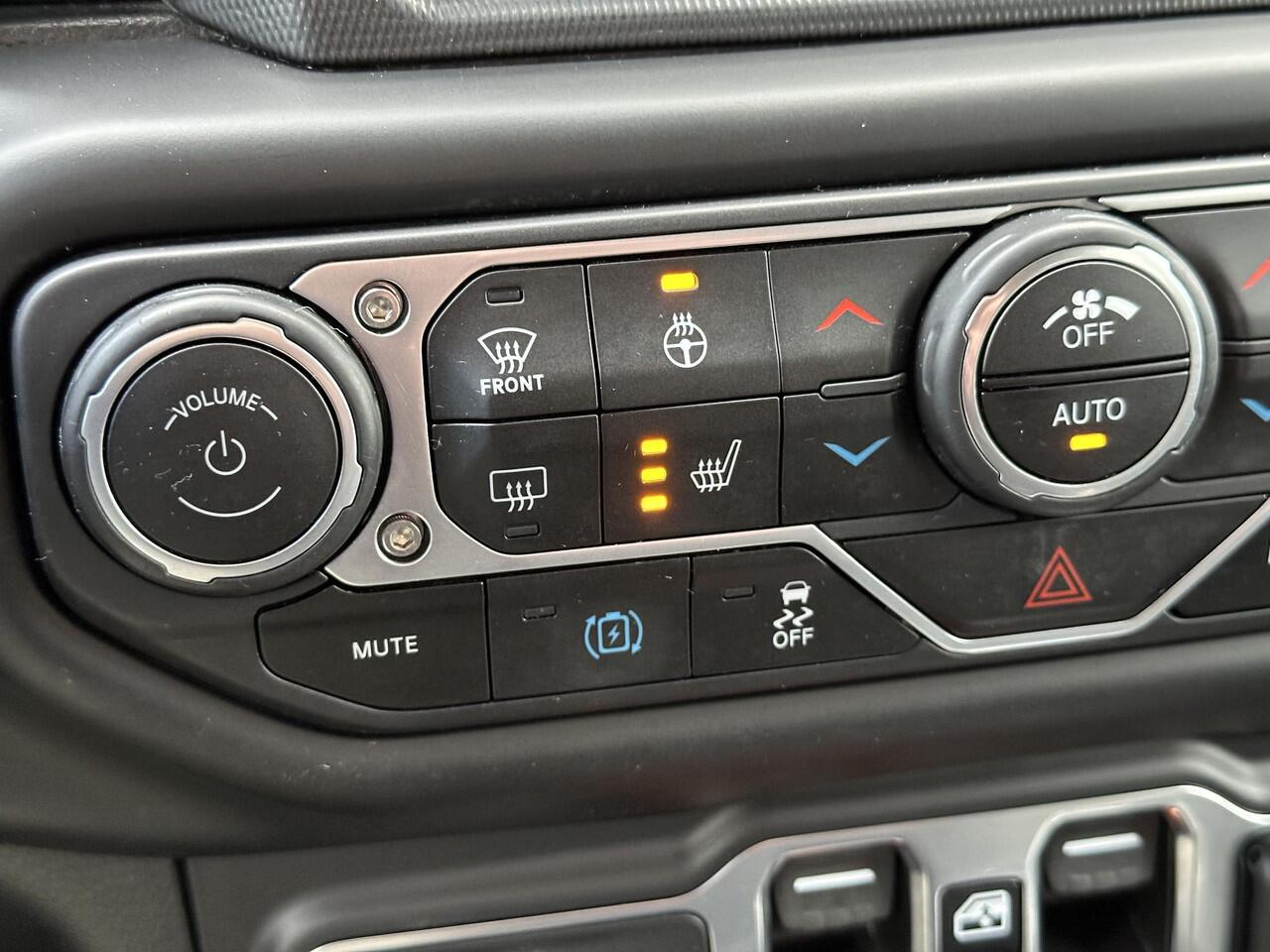 Jeep WRANGLER Unlimited 4xe 380 Sahara | Plug-in/Leder/Cruise Adaptief/Stuur-/Stoelverw./Trekhaak