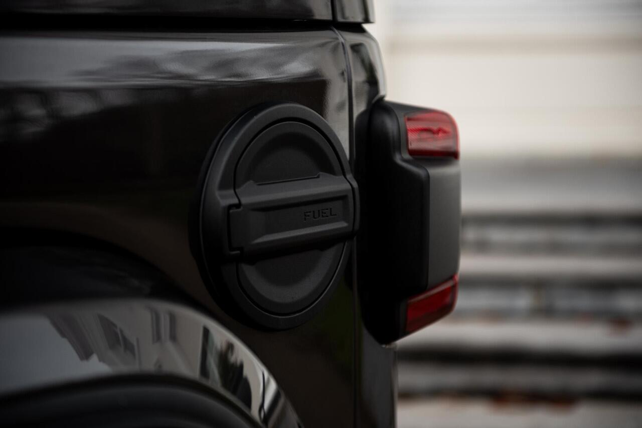 Jeep WRANGLER Unlimited 4xe 380 Sahara Afneembare dakdelen | EX BPM | Camera voor + achter | Stuurverwarming |