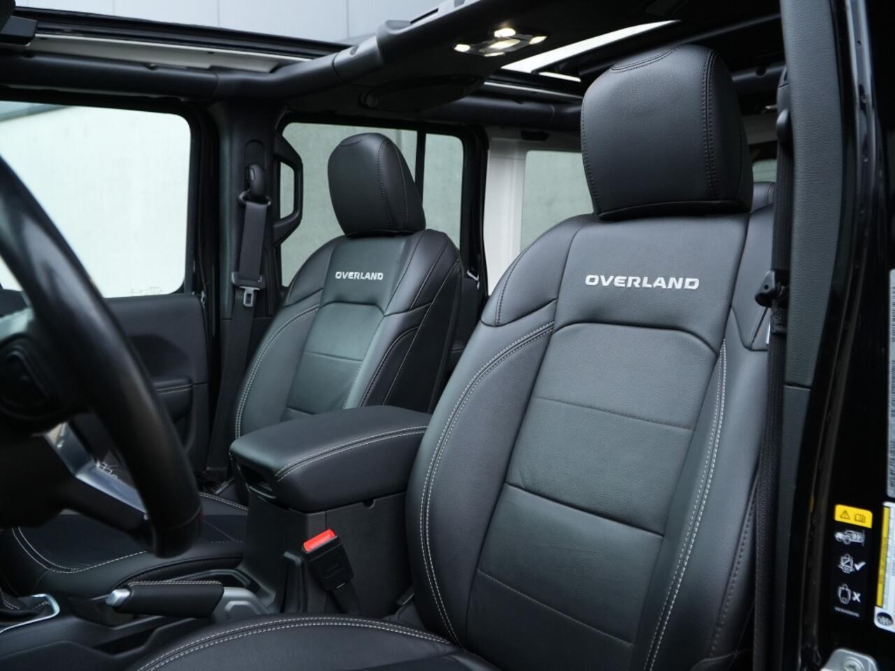 Jeep WRANGLER Unlimited 4xe 380 PK Sahara | Leder | Soft Top | Overland | Camera | 18"