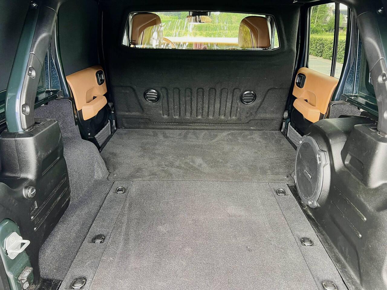 Jeep WRANGLER Rubicon 392 6.4 V8 470pk Aut SG 5p | Drivability pack | 22" | Volleder Custom | Dash Display Virtual | SG Seats | Brembo | Tractive Suspension | Etc..