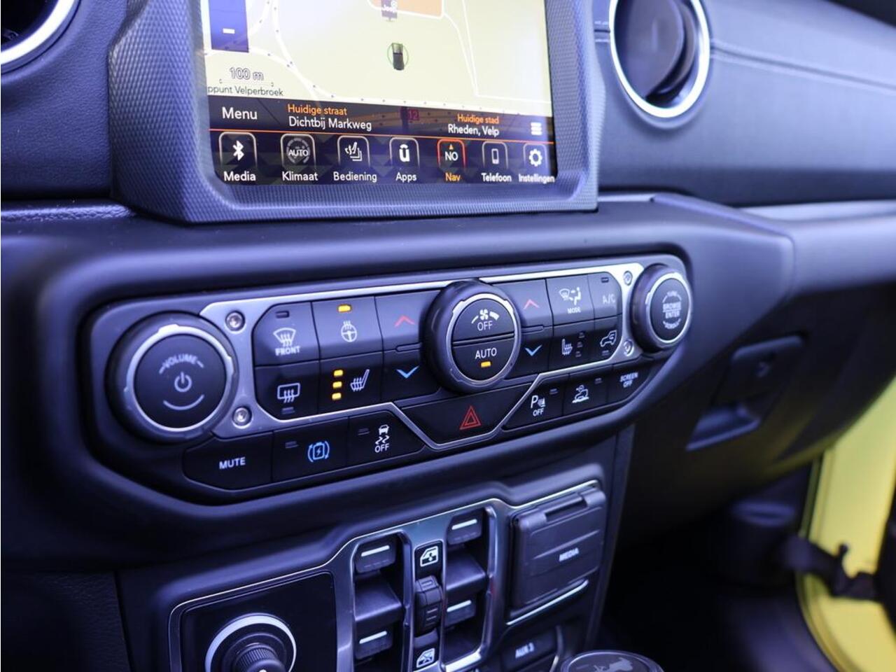 Jeep WRANGLER Unlimited 4xe 380 Sahara | Sky one dak | Adaptive CC | Camera | stoel en stuur verwarming