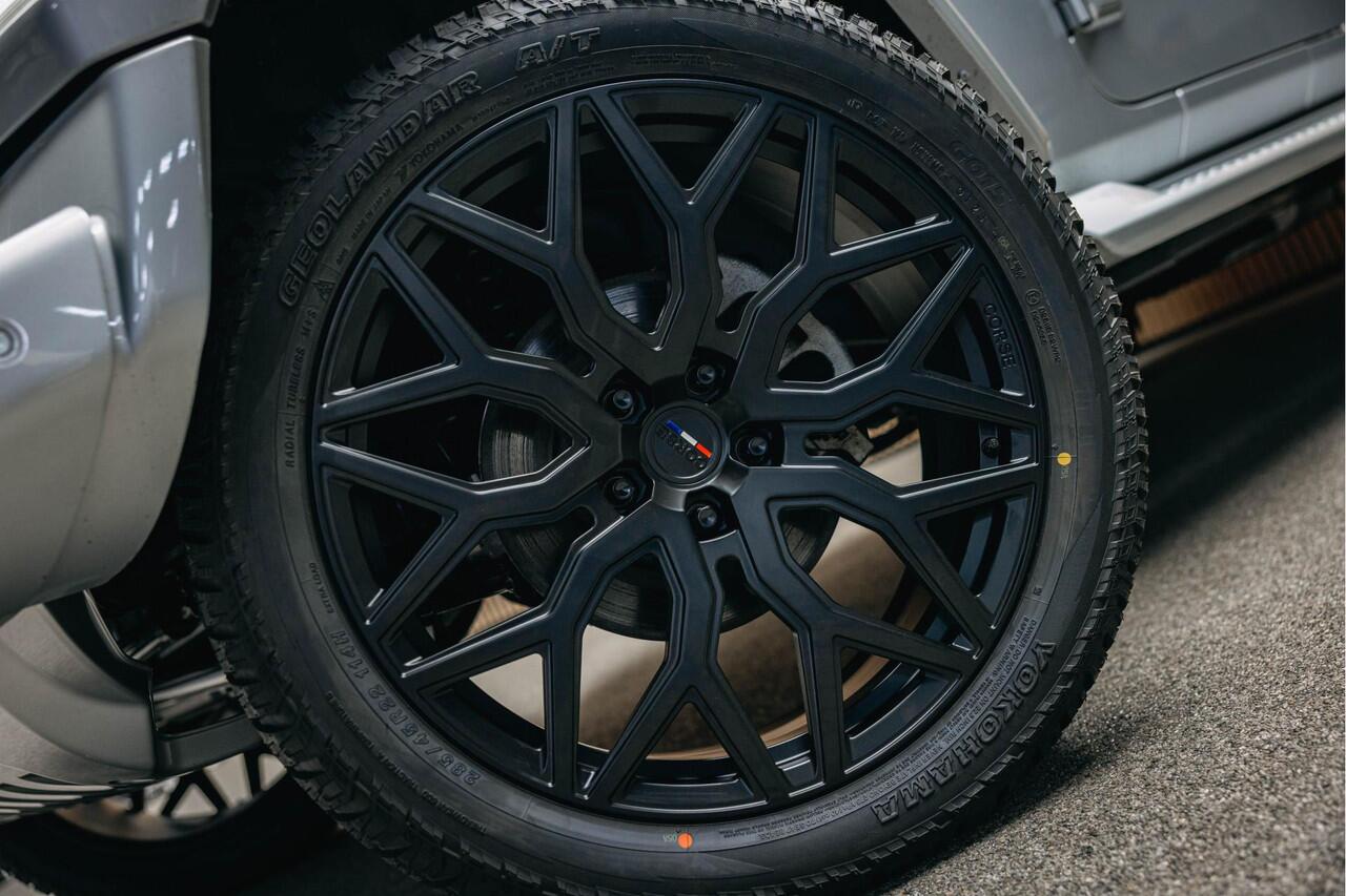 Jeep WRANGLER Unlimited 4xe 380 Sahara | Corse Edition Custom Made | Hybride | Stuur- en Stoelverwarming | Achteruitrijcamera |