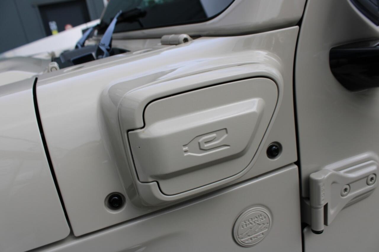 Jeep WRANGLER 4XE 380 BRUTE Richmond SkyOne Performance Hood El. sidesteps.