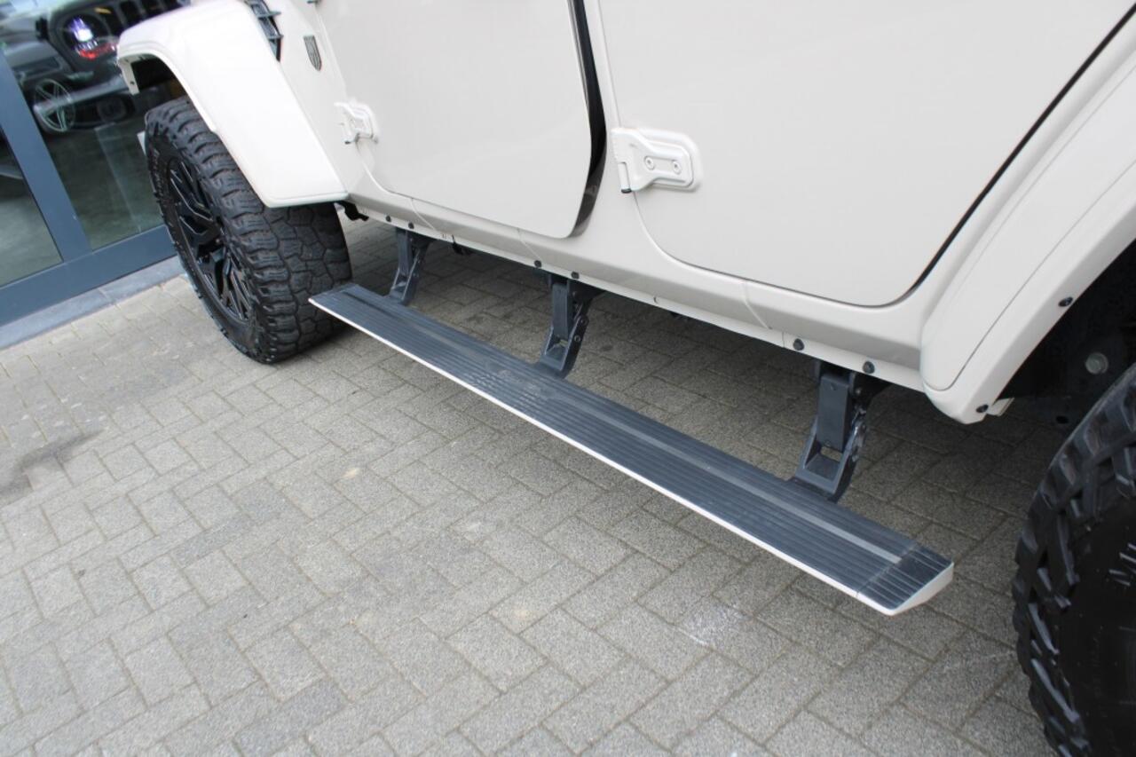 Jeep WRANGLER 4XE 380 BRUTE Richmond SkyOne Performance Hood El. sidesteps.