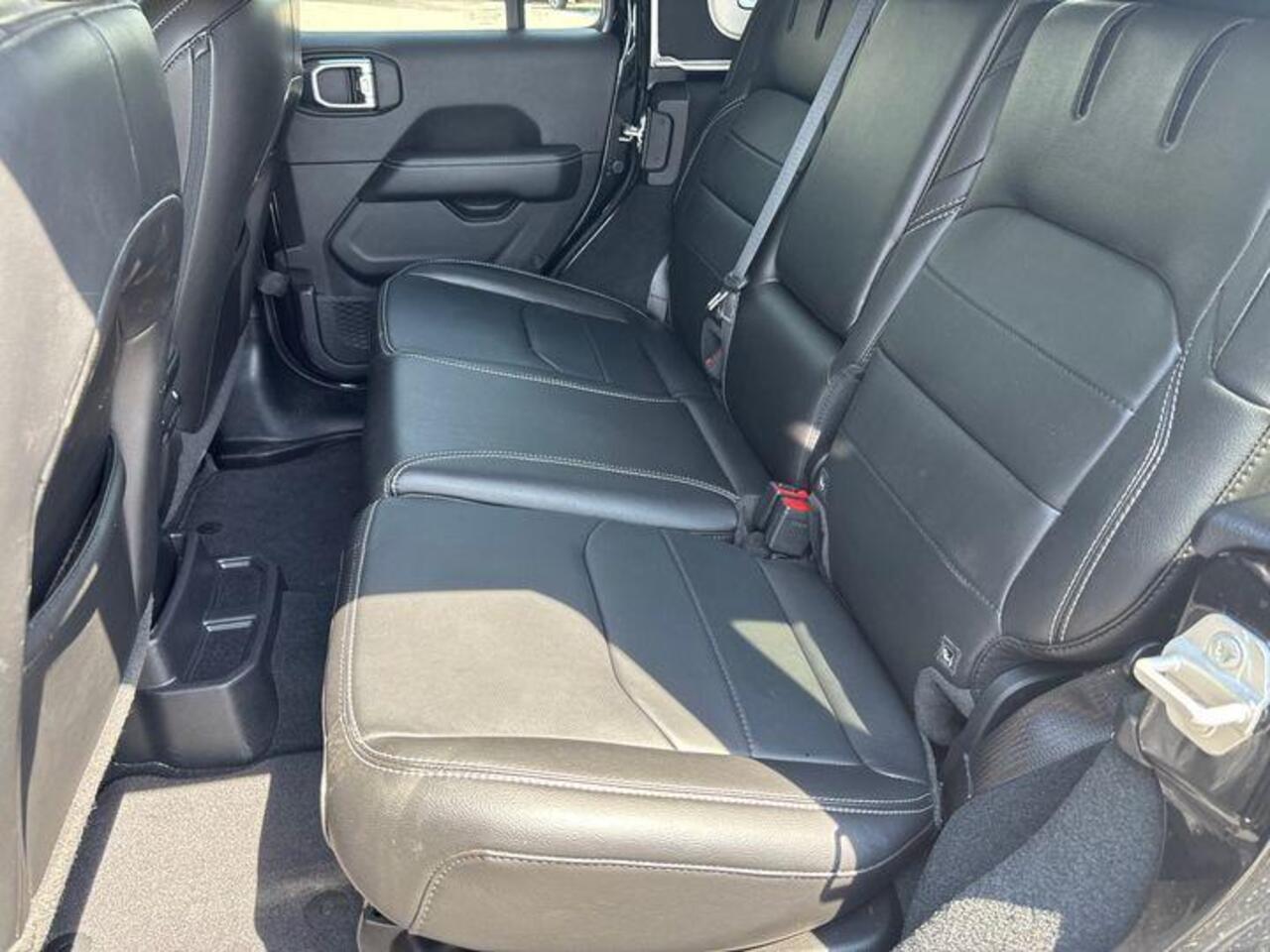 Jeep WRANGLER Unlimited 4xe 380 Sahara PHEV |380pk | Leder | Stoelverwarming | Navigatie