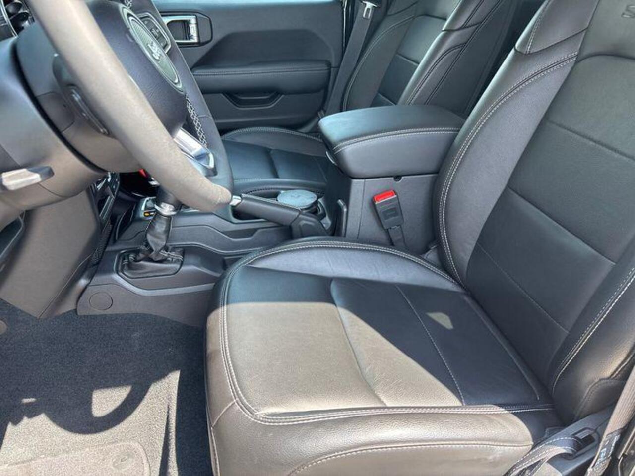 Jeep WRANGLER Unlimited 4xe 380 Sahara PHEV |380pk | Leder | Stoelverwarming | Navigatie