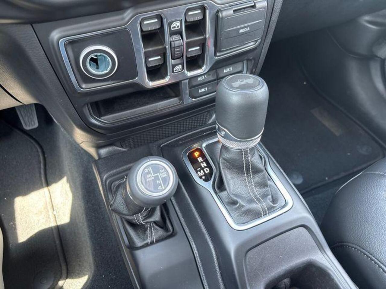 Jeep WRANGLER Unlimited 4xe 380 Sahara PHEV |380pk | Leder | Stoelverwarming | Navigatie