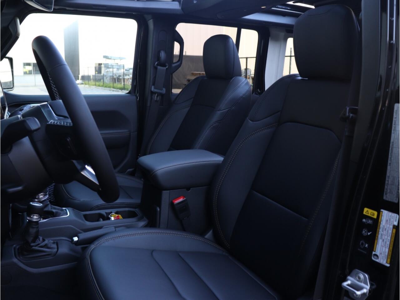 Jeep WRANGLER Unlimited 4xe 380 PK Sahara | Schuifdak | Leder | Camera | Navi | 20"