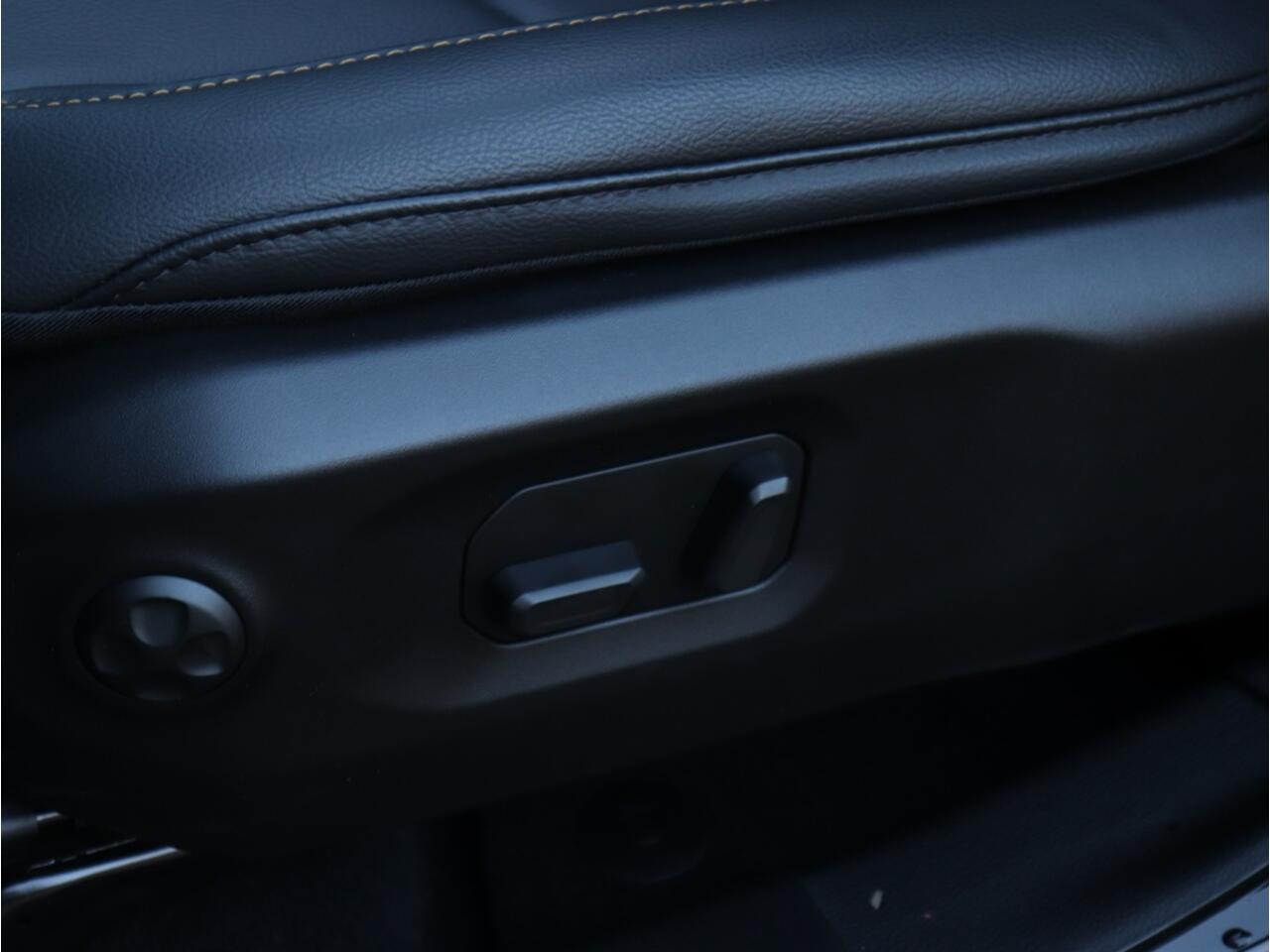 Jeep WRANGLER Unlimited 4xe 380 PK Sahara | Schuifdak | Leder | Camera | Navi | 20"