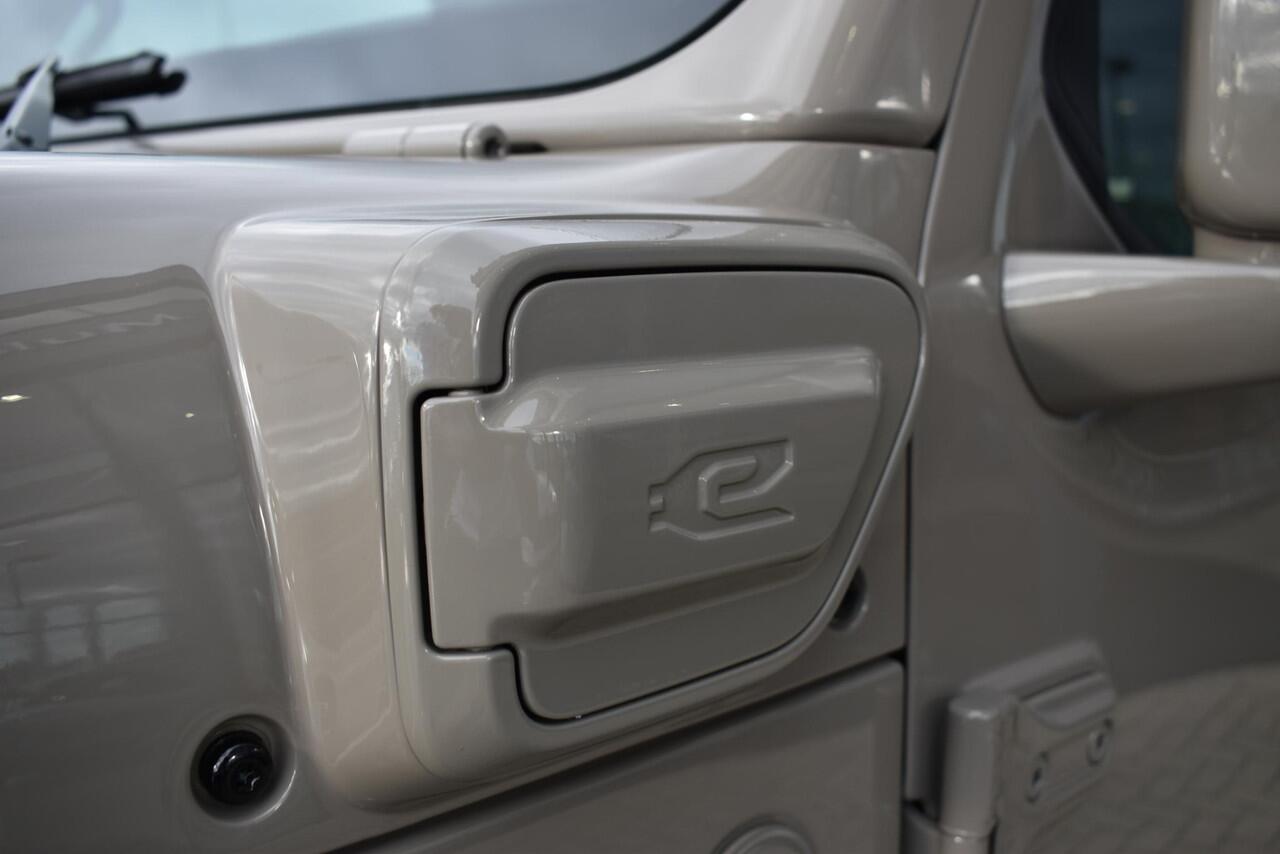 Jeep WRANGLER Brute Custom Conversion SKYVIEW 4XE 380 PK, FULL OPTIONS