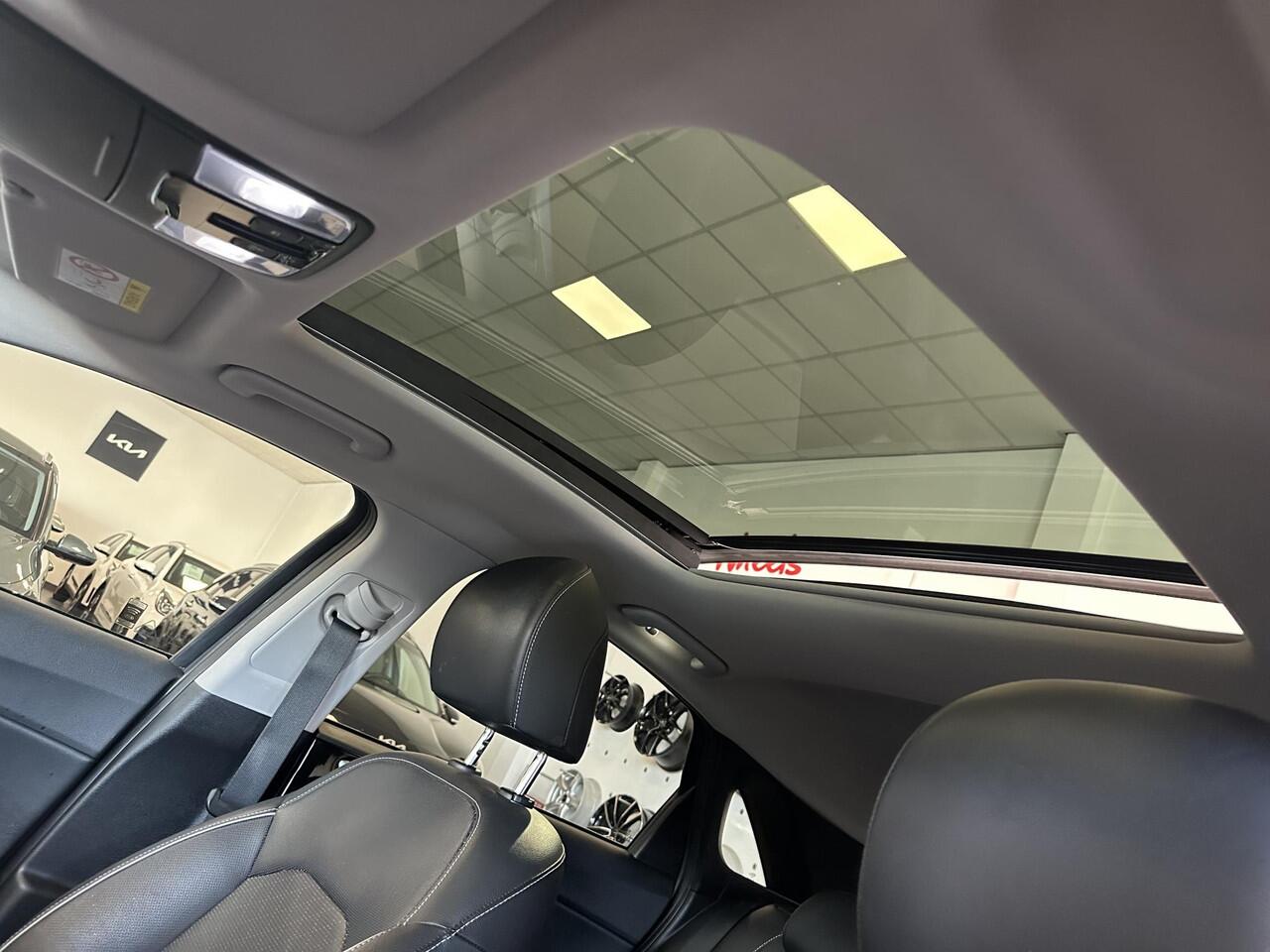 KIA CEE D Ceed 1.4 T-GDi ExecutiveLine met trekhaak!