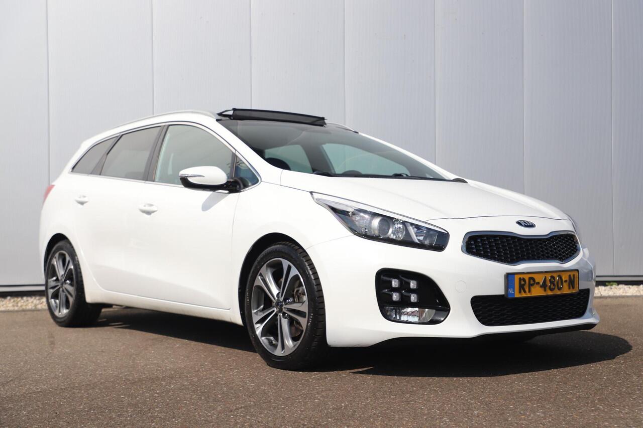 KIA CEE D cee'd Sportswagon 1.0 T-GDi GT-Line Summer Edition Panoramadak Navigatie Carplay Android 17 inch LMV Stuur & Stoelverwarming Achteruitrijcamera