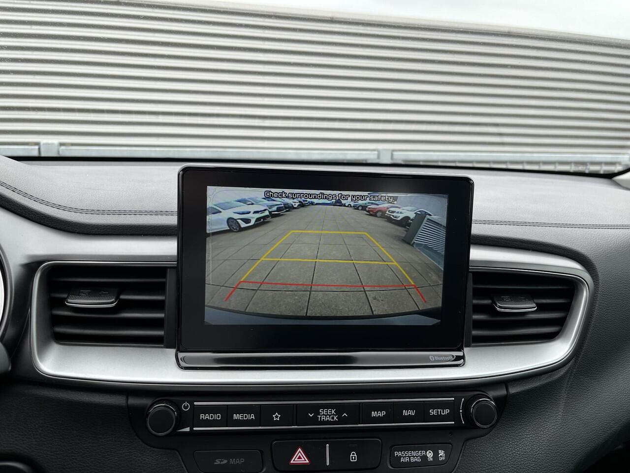 KIA CEE D Ceed 1.0 T-GDi DynamicLine 6-BAK LMV / NAVIGATIE / ACHTERUITRIJCAMERA
