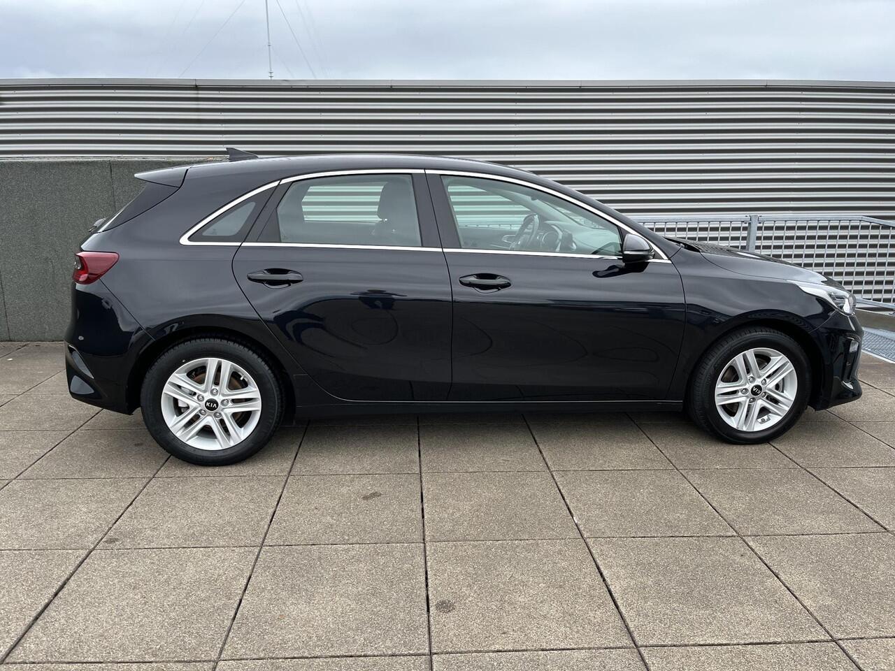 KIA CEE D Ceed 1.0 T-GDi DynamicLine 6-BAK LMV / NAVIGATIE / ACHTERUITRIJCAMERA