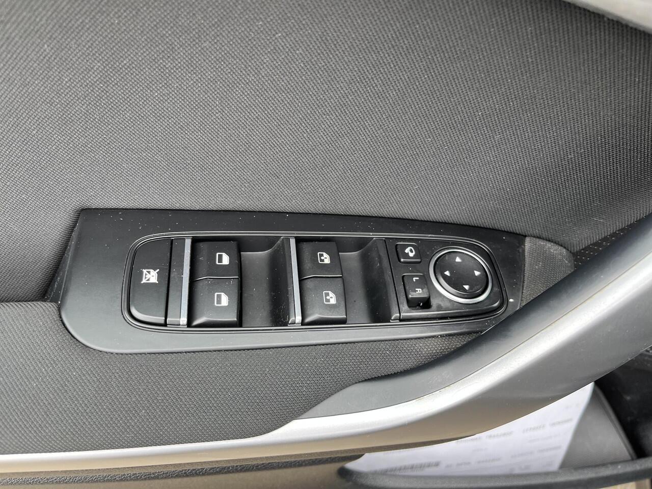 KIA CEE D Ceed 1.0 T-GDi DynamicLine 6-BAK LMV / NAVIGATIE / ACHTERUITRIJCAMERA