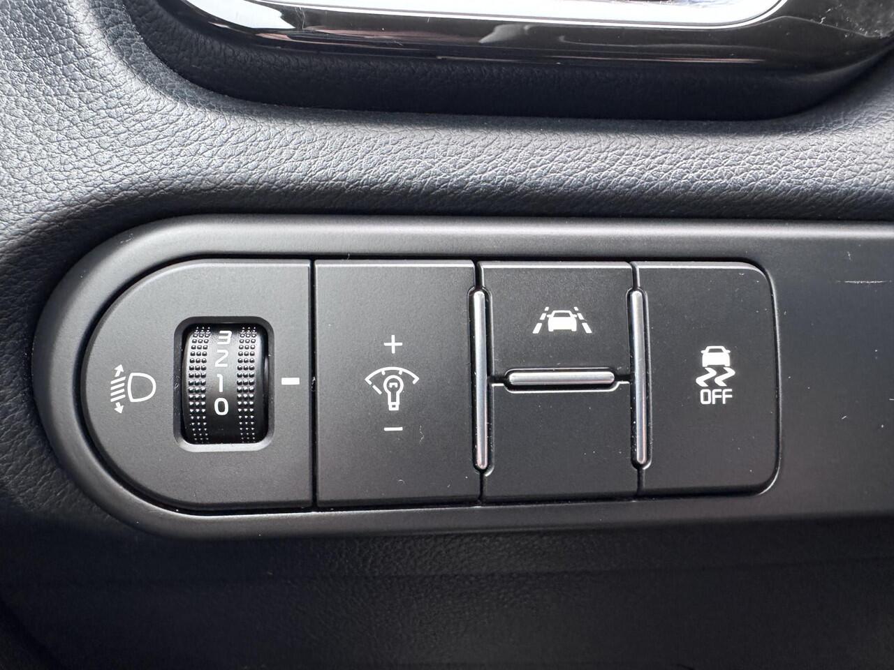 KIA CEE D Ceed Sportswagon 1.0 T-GDi DynamicLine | Half lederen bekleding | Apple Carplay/Android Auto | Cruise control | Achteruitrij camera | Elektr. climate control | Spraak bediening | Start/Stop systeem |