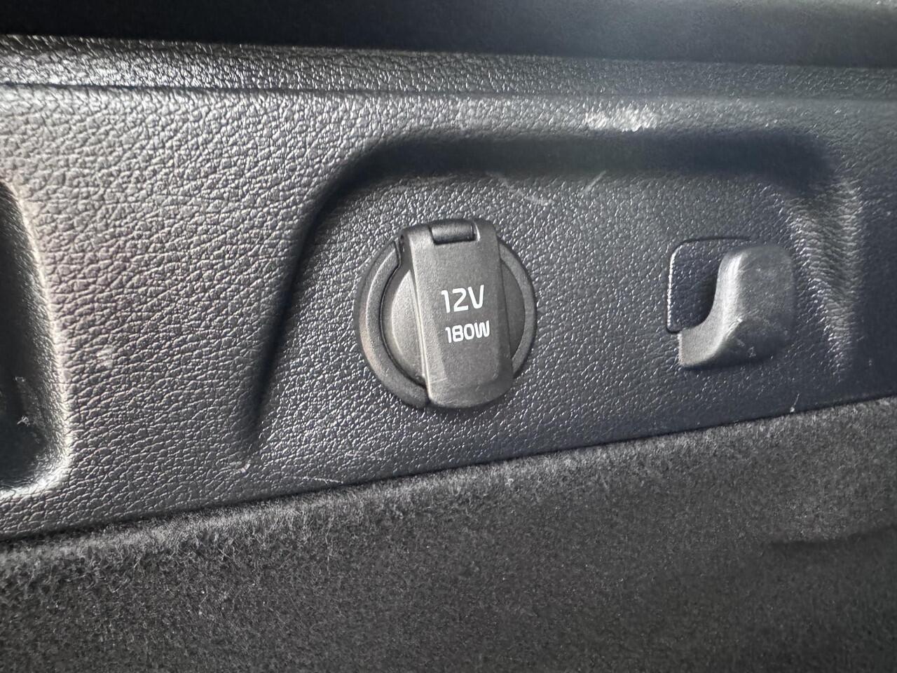 KIA CEE D Ceed Sportswagon 1.0 T-GDi DynamicLine | Half lederen bekleding | Apple Carplay/Android Auto | Cruise control | Achteruitrij camera | Elektr. climate control | Spraak bediening | Start/Stop systeem |