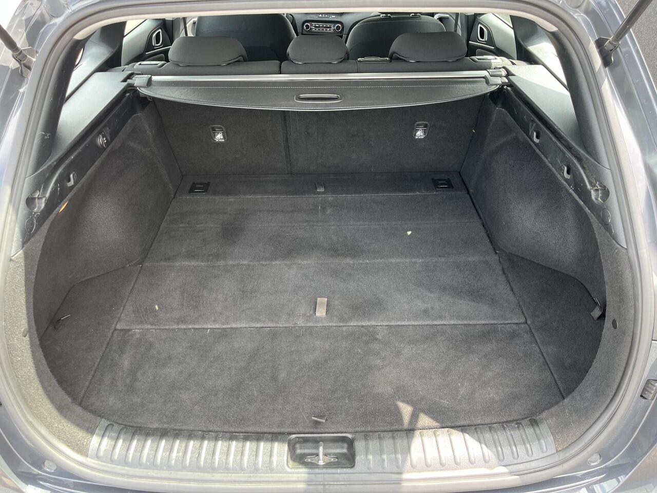 KIA CEE D Ceed Sportswagon 1.0 T-GDi DynamicLine Navigatie, Achteruitrijcamera, Parkeersensoren, Cruise control, Climate control, Dealeronderhouden, BTW-auto