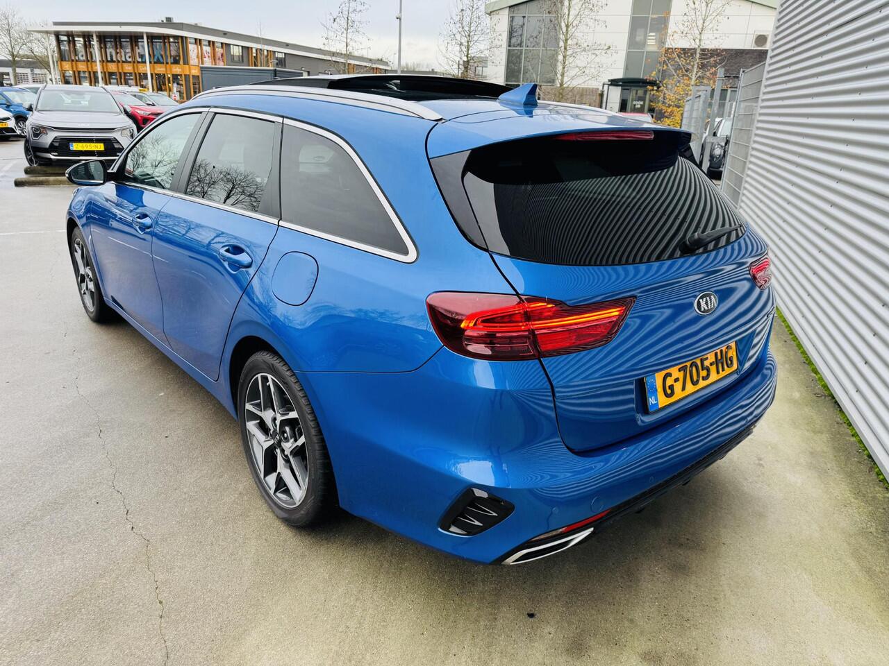 KIA CEE D Ceed Sportswagon 1.0 T-GDi GT-Line Panoramadak | All season banden| Clima | Cruise | Camera | Navi | Keyless | Privacyglass