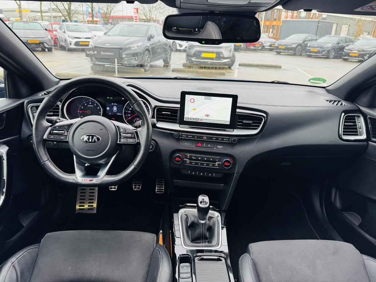 KIA CEE D Ceed Sportswagon 1.0 T-GDi GT-Line Panoramadak | All season banden| Clima | Cruise | Camera | Navi | Keyless | Privacyglass