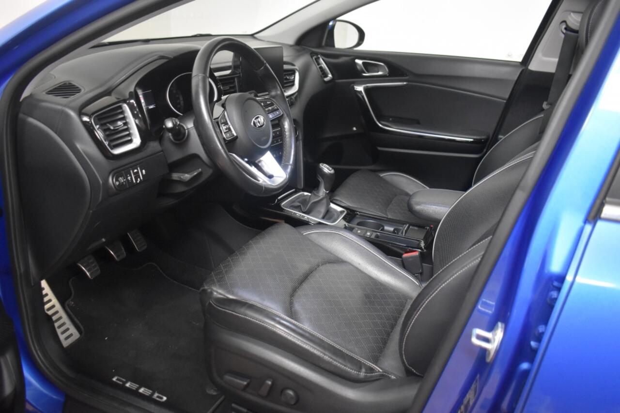 KIA CEE D Ceed 1.4 T-GDi ExecutiveLine