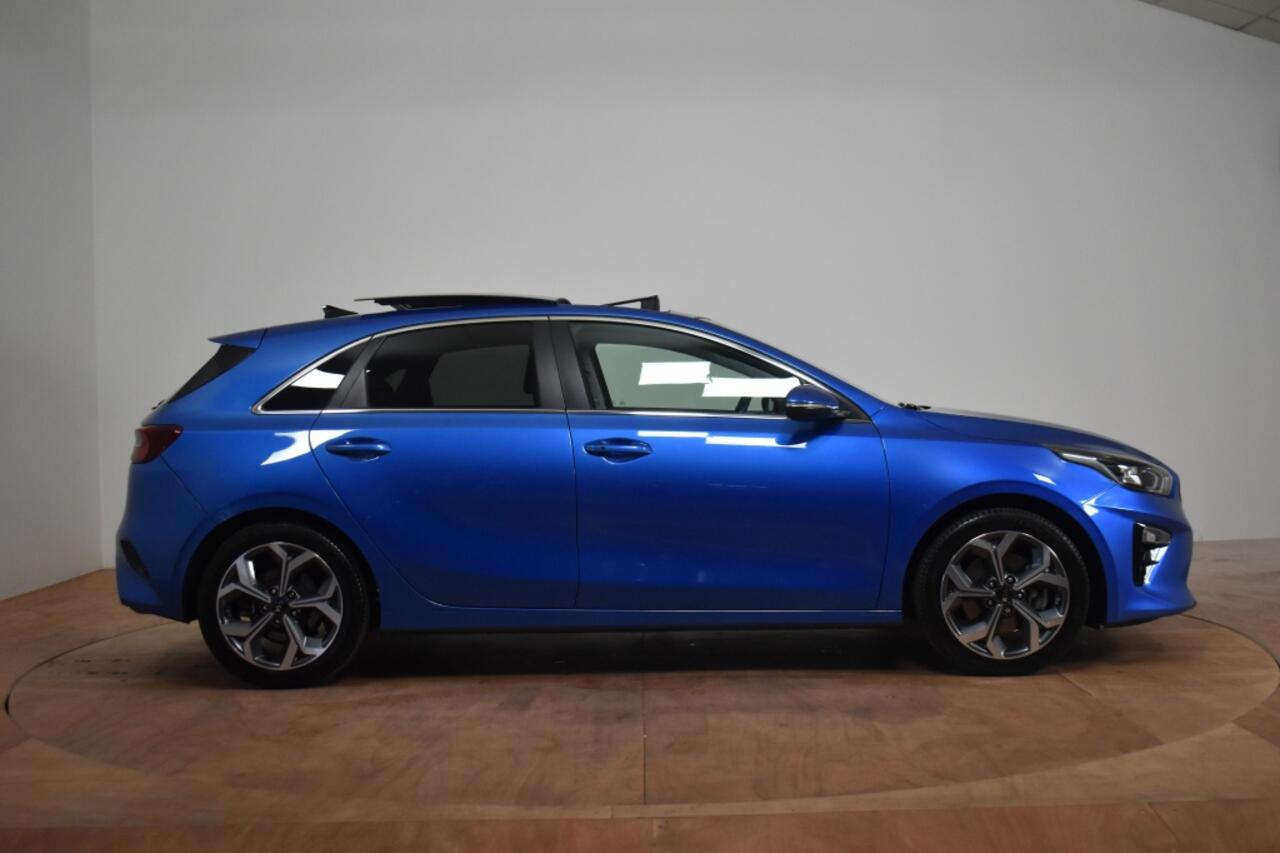 KIA CEE D Ceed 1.4 T-GDi ExecutiveLine