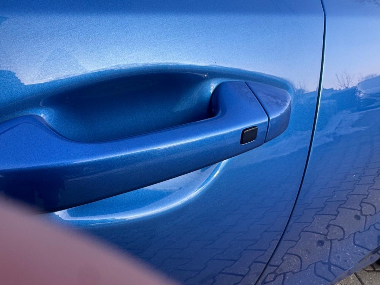 KIA CEE D 1.0 T-GDI GT-Line Business Edition Pano virtual cockpit